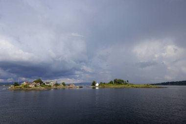 Norveç 'teki Oslo fiyordunun karakteristik bir görüntüsü. Yüksek kalite fotoğraf