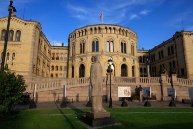 Oslo 'daki Parlamento' nun Oslo 'daki manzarası. Yüksek kalite fotoğraf
