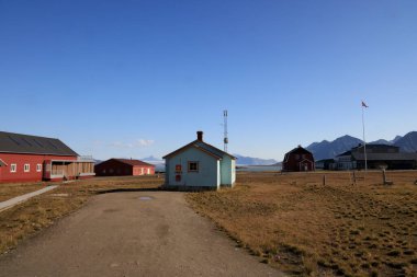 Ny Alesund, Svalbard, Kuzey Kutbu 'na açılan kapı. Yüksek kalite fotoğraf