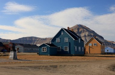 Ny Alesund, Svalbard, Kuzey Kutbu 'na açılan kapı. Yüksek kalite fotoğraf