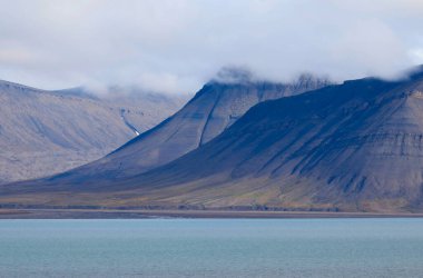 Svalbard 'daki Bamsebu diyarında manzara. Yüksek kalite fotoğraf