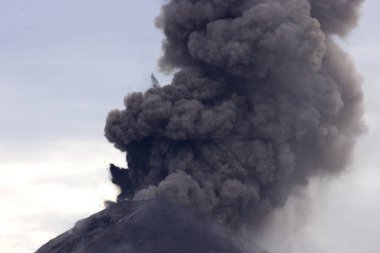 Guatemala, Fuego yanardağının patlayıcı patlaması. Yüksek kalite fotoğraf