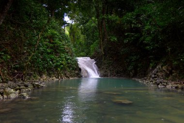 Yedi Sunak Şelalesi Havuzu, Livingston, Guatemala. Yüksek kalite fotoğraf