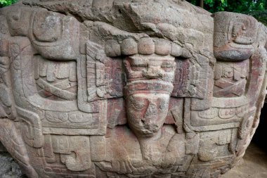 Quirigua Sitesi, Guatemala 'da Maya Stele. Yüksek kalite fotoğraf