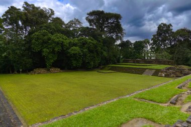 Guatemala 'daki Quirigua Maya şehrinin kalıntıları. Yüksek kalite fotoğraf
