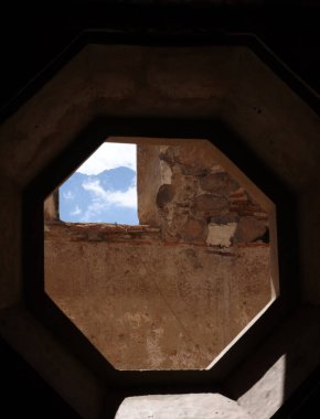 Antigua, Guatemala 'daki Santa Clara Manastırı' nın içi. Yüksek kalite fotoğraf