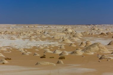 Eski Beyaz Çöl 'ün garip kaya oluşumları, Mısır. Yüksek kalite fotoğraf