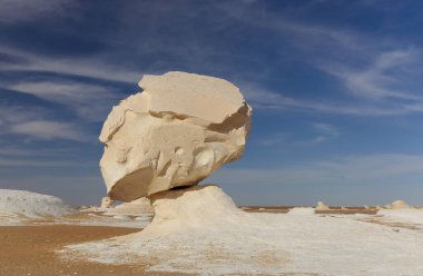 Mısır 'ın Yeni Beyaz Çölü' nün kaya oluşumu. Yüksek kalite fotoğraf