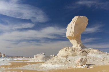 Mısır 'ın Yeni Beyaz Çölü' nün kaya oluşumu. Yüksek kalite fotoğraf
