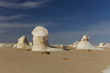 Mısır 'ın Yeni Beyaz Çölü' nün kaya oluşumu. Yüksek kalite fotoğraf