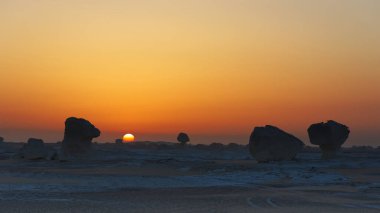 Beyaz Çöl 'ün şafak ışıkları, Mısır. Yüksek kalite fotoğraf