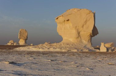 Beyaz Çöl 'ün şafak ışıkları, Mısır. Yüksek kalite fotoğraf