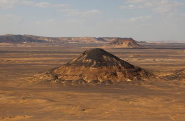 Mısır 'daki Kara Çöl' ün Mars manzarası. Yüksek kalite fotoğraf