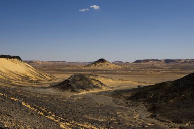 Mısır 'daki Kara Çöl' ün Mars manzarası. Yüksek kalite fotoğraf