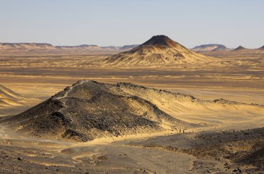 Mısır 'daki Kara Çöl' ün Mars manzarası. Yüksek kalite fotoğraf