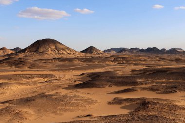 Mısır 'daki Kara Çöl' ün Mars manzarası. Yüksek kalite fotoğraf