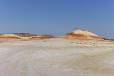 Tiramisu Kanyonu 'nun inanılmaz jeolojik oluşumları, Mangystau. Yüksek kalite fotoğraf
