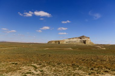 Mangystau, Kazakistan 'daki Sherkala Dağı manzarası. Yüksek kalite fotoğraf