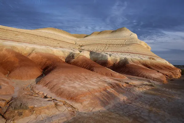 Mangystau, Kazakistan 'daki Tiramisu Kanyonu' nun renkleri. Yüksek kalite fotoğraf