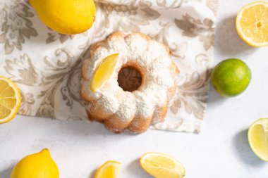 Limonlu pasta, tereyağı zenginleştirilmiş, kremalı limonla doldurulmuş, limonlu pasta, limonlu tart.