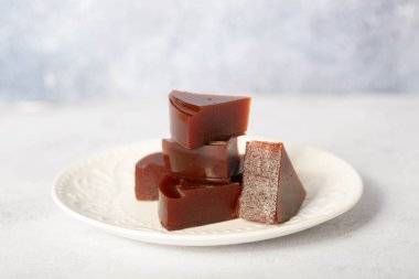 Guava ezmesi, tipik bir guava tatlısı. Ayrıca Goiabada olarak da bilinir..
