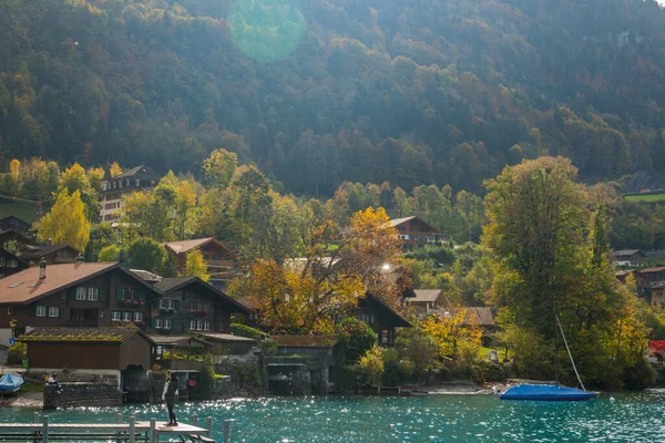 Magnífico Lago Brienzersee Suiza Pueblos Suizos —  Fotos de Stock