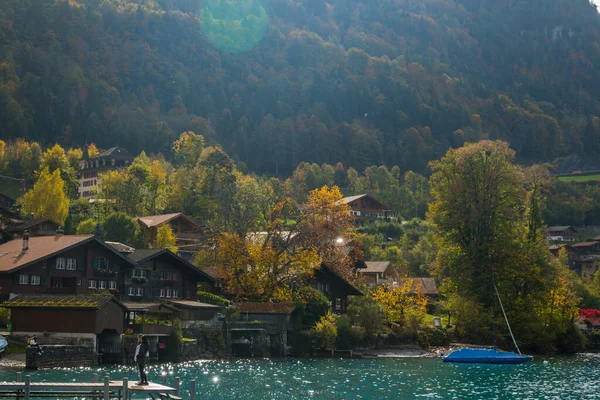 Magnífico Lago Brienzersee Suiza Pueblos Suizos —  Fotos de Stock