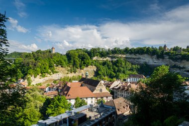 23.07.22 Switzerland. İsviçre 'deki inanılmaz güzel Freiburg şehri. Mimarlık ve panorama