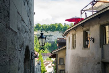 23.07.22 Switzerland. İsviçre 'deki inanılmaz güzel Freiburg şehri. Mimarlık ve panorama