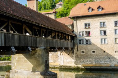 23.07.22 Switzerland. İsviçre 'deki inanılmaz güzel Freiburg şehri. Mimarlık ve panorama