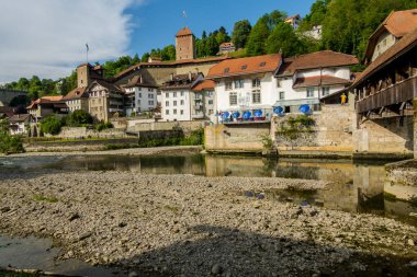 23.07.22 Switzerland. İsviçre 'deki inanılmaz güzel Freiburg şehri. Mimarlık ve panorama