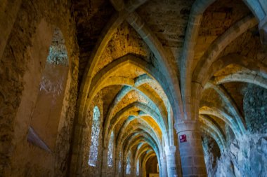 25.06.22 Switzerland. Chillon kalesinin içinde. Güzel Toulon Kalesi, manzaralar ve içerisi