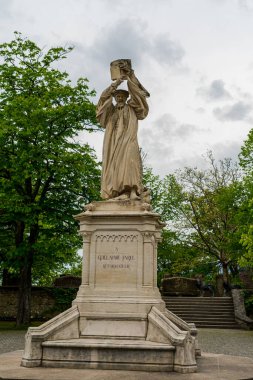 18.04.23 Switzerland. İnanılmaz güzel şehir Naschatel İsviçre. İsviçre ve şehirlerin güzel ve inanılmaz mimarisi.