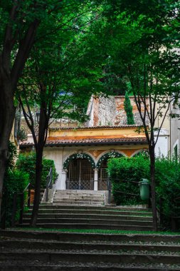 İtalya 'nın Brescia şehri. Güzel şehir, antik harabeler ve sokaklar