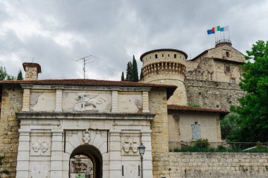 İtalya 'nın Brescia şehri. Güzel şehir, antik harabeler ve sokaklar