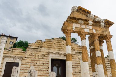 İtalya 'nın Brescia şehri. Güzel şehir, antik harabeler ve sokaklar