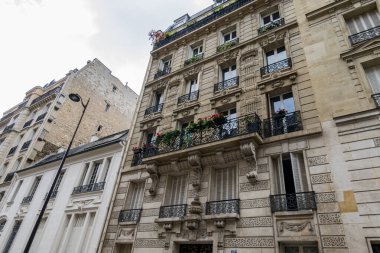 Paris 'in muhteşem binaları ve sokakları