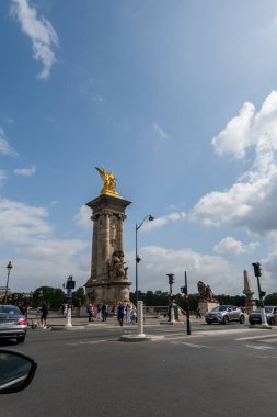 Paris 'in muhteşem binaları ve sokakları