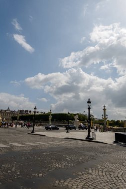 Paris 'in muhteşem binaları ve sokakları