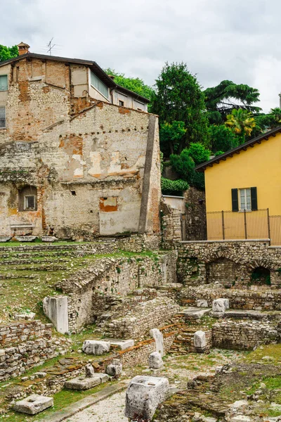 İtalya 'nın Brescia şehri. Güzel şehir, antik harabeler ve sokaklar