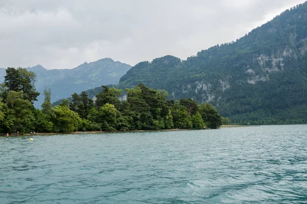 Schifffahrt Auf Dem Thunersee Der Schweiz Unglaubliche Landschaften Und Aussichten — Stockfoto