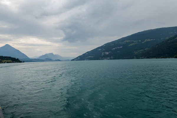 Paseo Barco Por Lago Thun Suiza Increíbles Paisajes Vistas —  Fotos de Stock