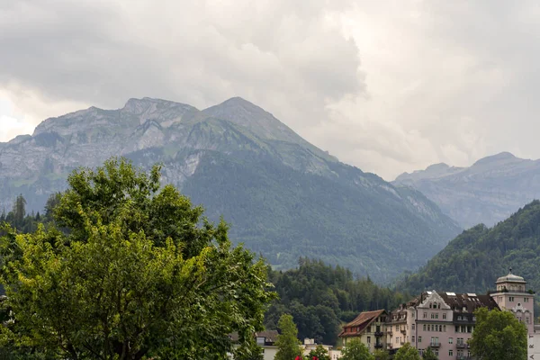 Невероятные Места Лаутербруннен Швейцарии Водопады Горы Луга Реки Красивые Пейзажи — стоковое фото