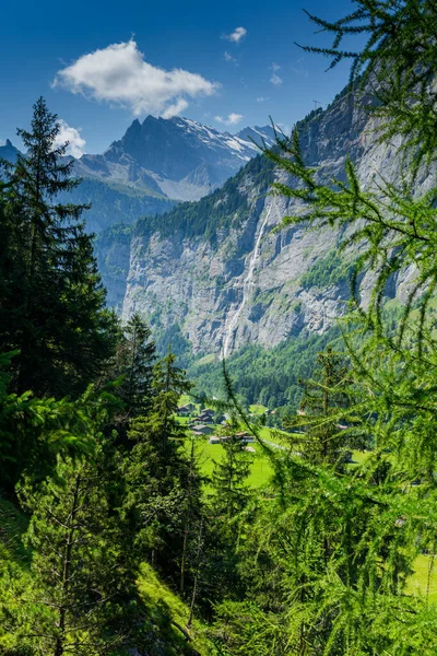 Unglaubliche Orte Lauterbrunnen Der Schweiz Wasserfälle Berge Wiesen Flüsse Schöne — Stockfoto