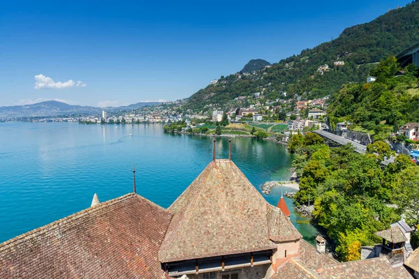 スイスのチヨン城 ジュネーブ湖の海岸で — ストック写真
