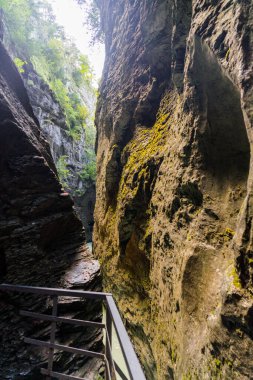 Aare Nehri Boğazı. İsviçre 'de inanılmaz bir kanyon.