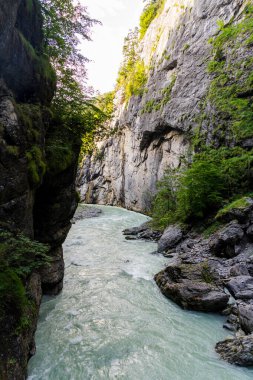 Aare Nehri Boğazı. İsviçre 'de inanılmaz bir kanyon.