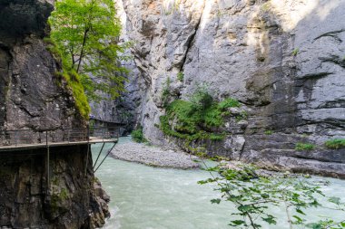 Aare Nehri Boğazı. İsviçre 'de inanılmaz bir kanyon.