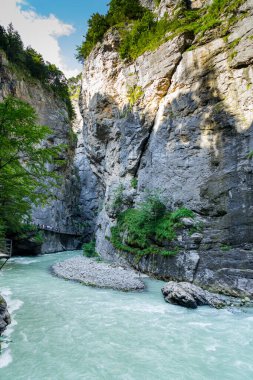 Aare Nehri Boğazı. İsviçre 'de inanılmaz bir kanyon.