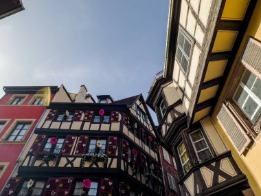 Fransa 'nın muhteşem peri masalı şehri Colmar. İnanılmaz mimari ve atmosfer